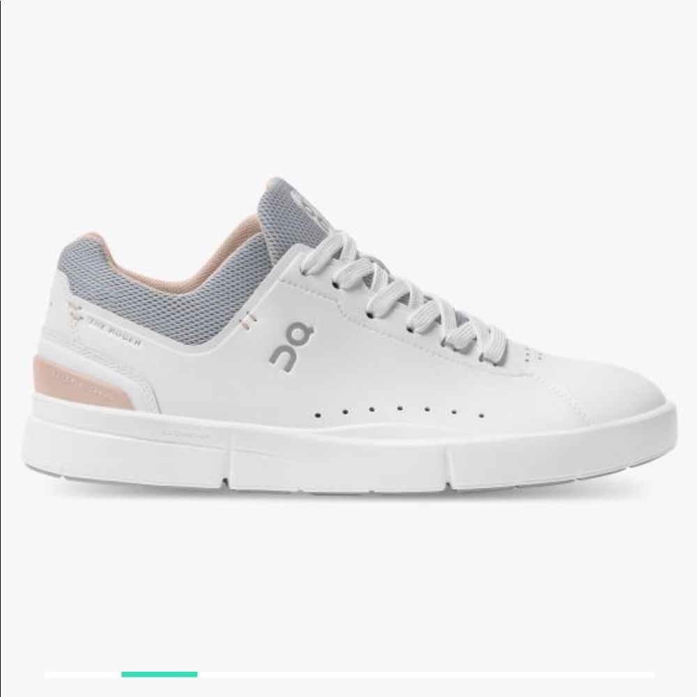 On Running the Roger Advantage Women's Sneakers - White and Gray